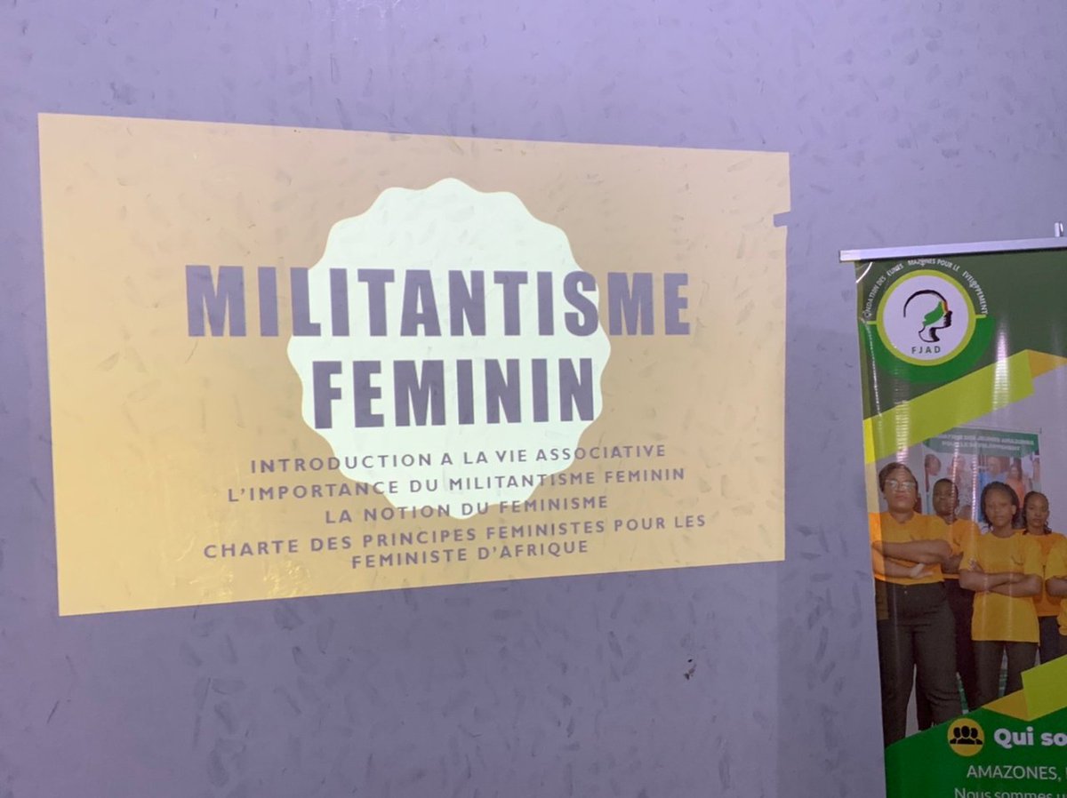BAissathou's tweet photo. Renforcement de capacités des membres et bénévoles de la FJAD sur le militantisme féminin, les VBG et le féminisme. 3jrs d'acquisition de connaissances, à l'hôtel Sero Kora3 dans une ambiance détendue avec des experts aguerris.  
Merci à l'UNFPA
#FJAD
#UNFPA 
#StopVBG https://t.co/AtHxc0THX1