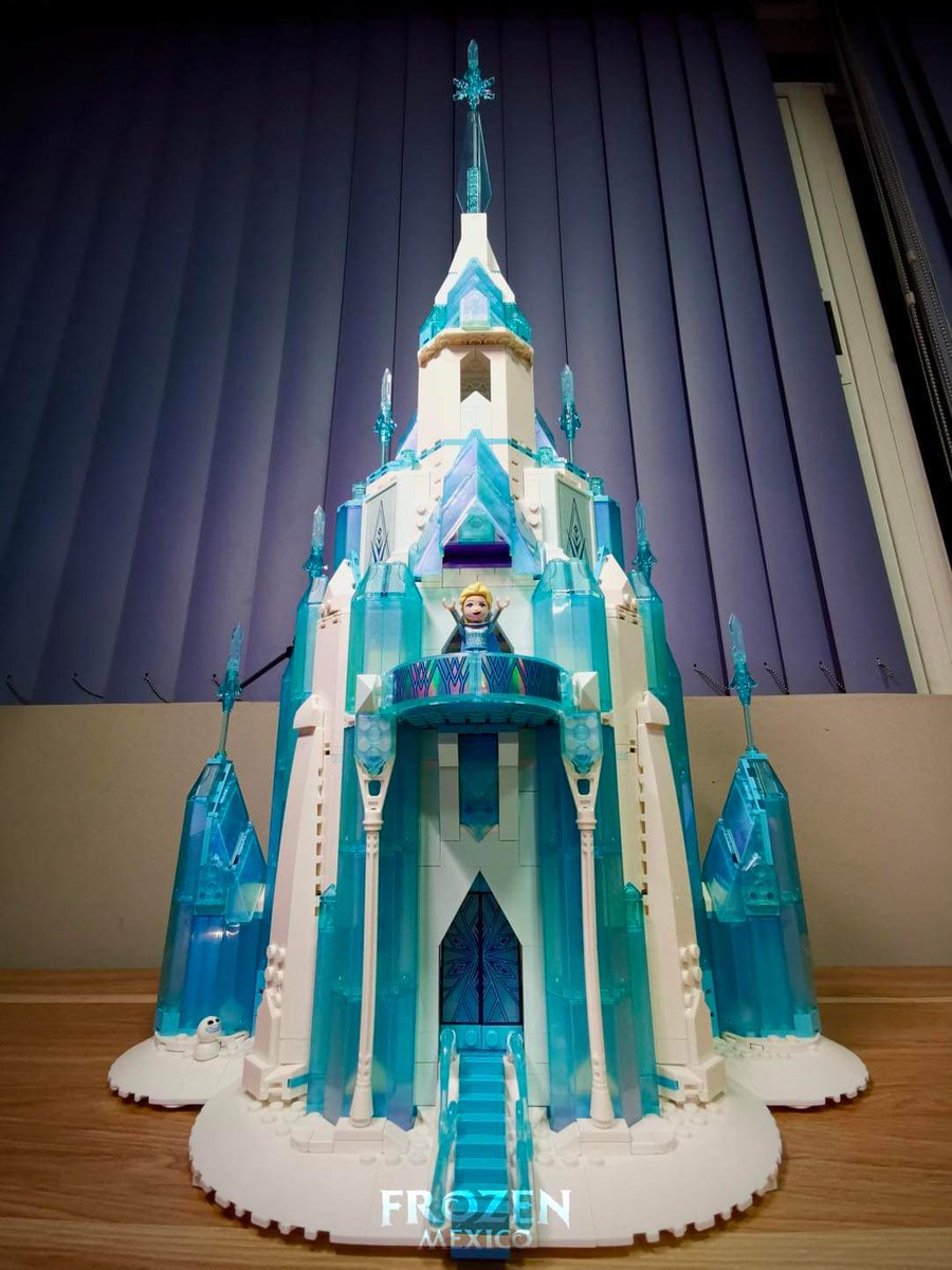 Frozen_Mexico's tweet photo. #Disney #Castle https://t.co/O8FV51YjqL