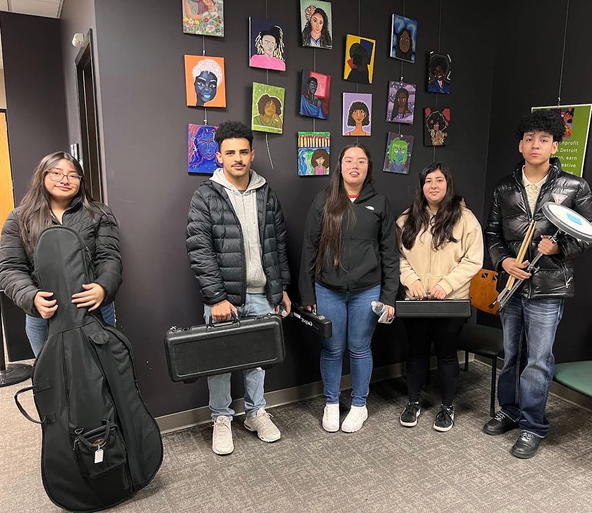 aztecwaterman's tweet photo. #DetroitCesarChavezHS Pa’lante Saturday Music in partnership with @michiganstateu #CommunityMusicSchool-Detroit https://t.co/FLguXUAmoz
