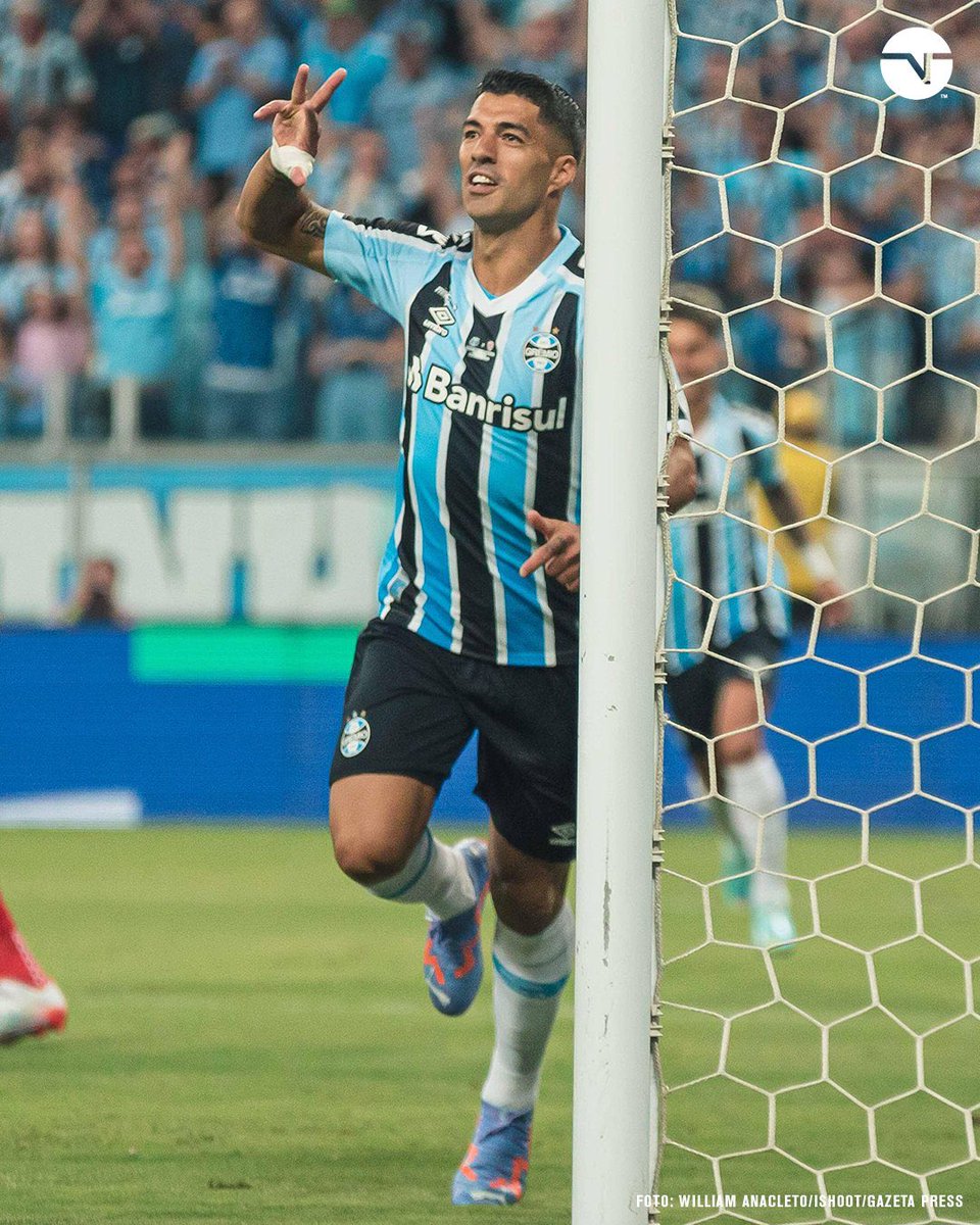 Que foto!

Com 30 minutos de jogo, Luisito Suárez guardou dois.

📸 Gazeta Press | TNT