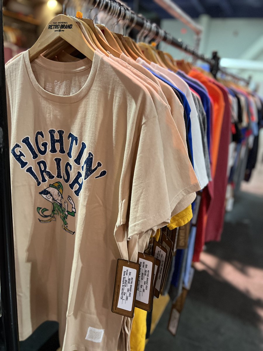 robbielehman's tweet photo. Setup day for @retrobrand at the @SLTShow in Vegas. Airstream looking good! 🚐 

Booth #6047 – come say hello this week. 

#sportsapparel #vintageshirts #collegesports #retrobrand https://t.co/gPQzYnwuUr