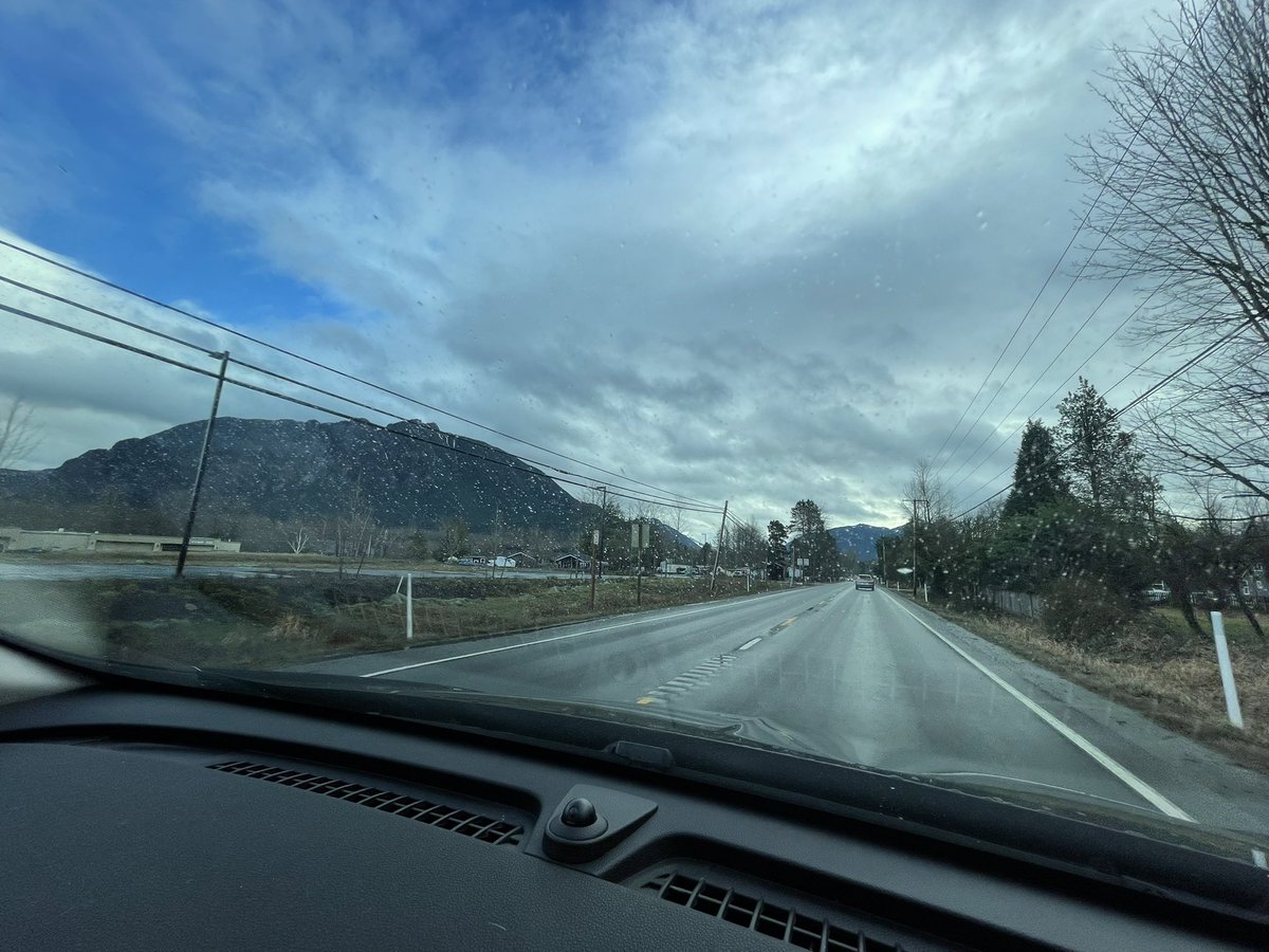 GoobyNF's tweet photo. Throwback to an amazing Christmas trip with the best people I could’ve asked for. #pnw #snow #snoqualmie #TwinPeaks #familyfun #FinallyHappy https://t.co/ETdmy61Qkt