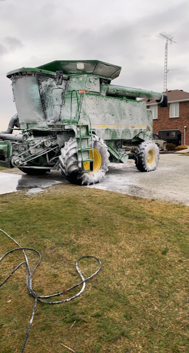 drewlebedz's tweet photo. Beauty January day to get some things #Andyclean these two sure don’t show their age! https://t.co/eQ4iBWmr4y