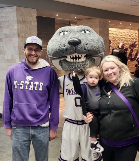 LisaHender's tweet photo. #SunflowerShowdown #kstatembb  #EMAW #beatku https://t.co/50FLmx5SC2