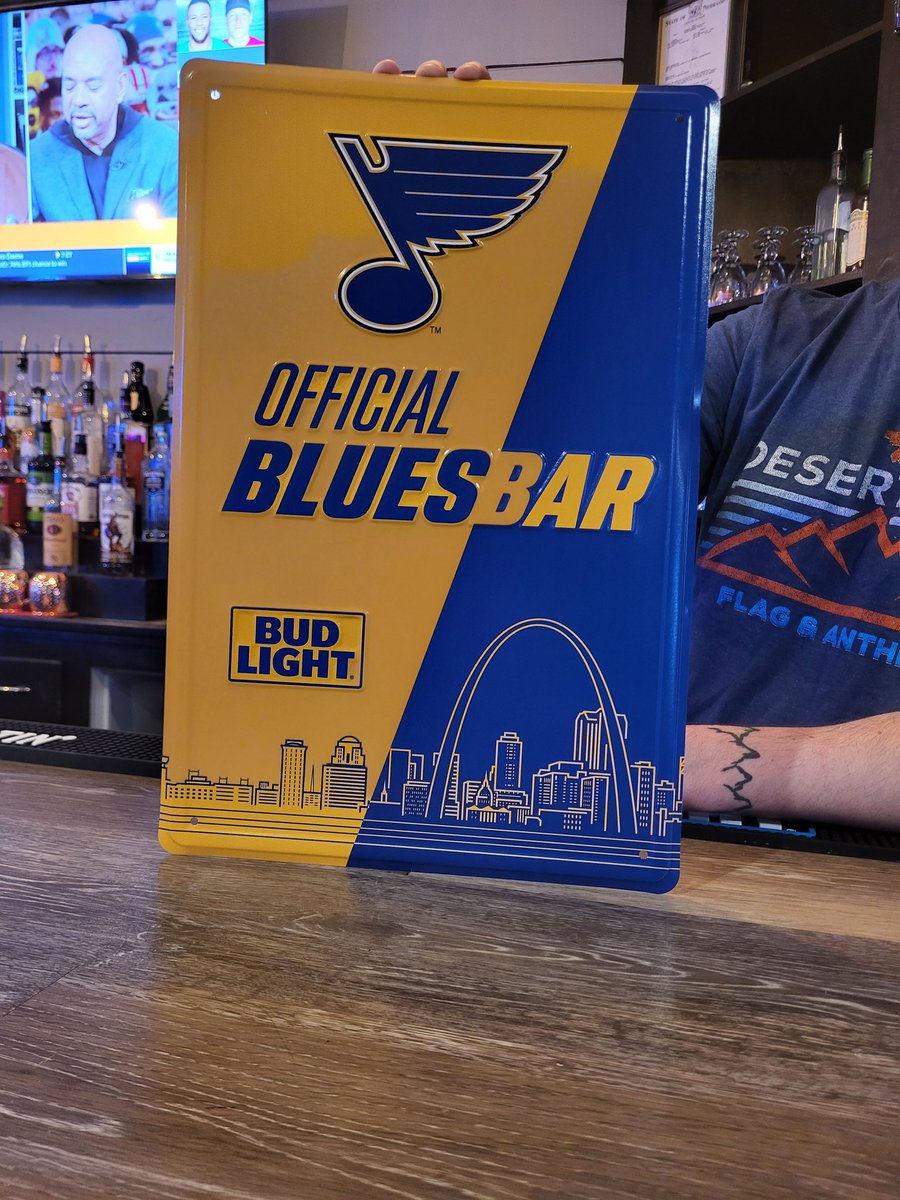 mikelsevere's tweet photo. Hey @dennisdoddcbs next time you are in the metro there is a new @StLouisBlues bar in Papillion. Make @tomshatelOWH drive! https://t.co/FF93jhHKPs