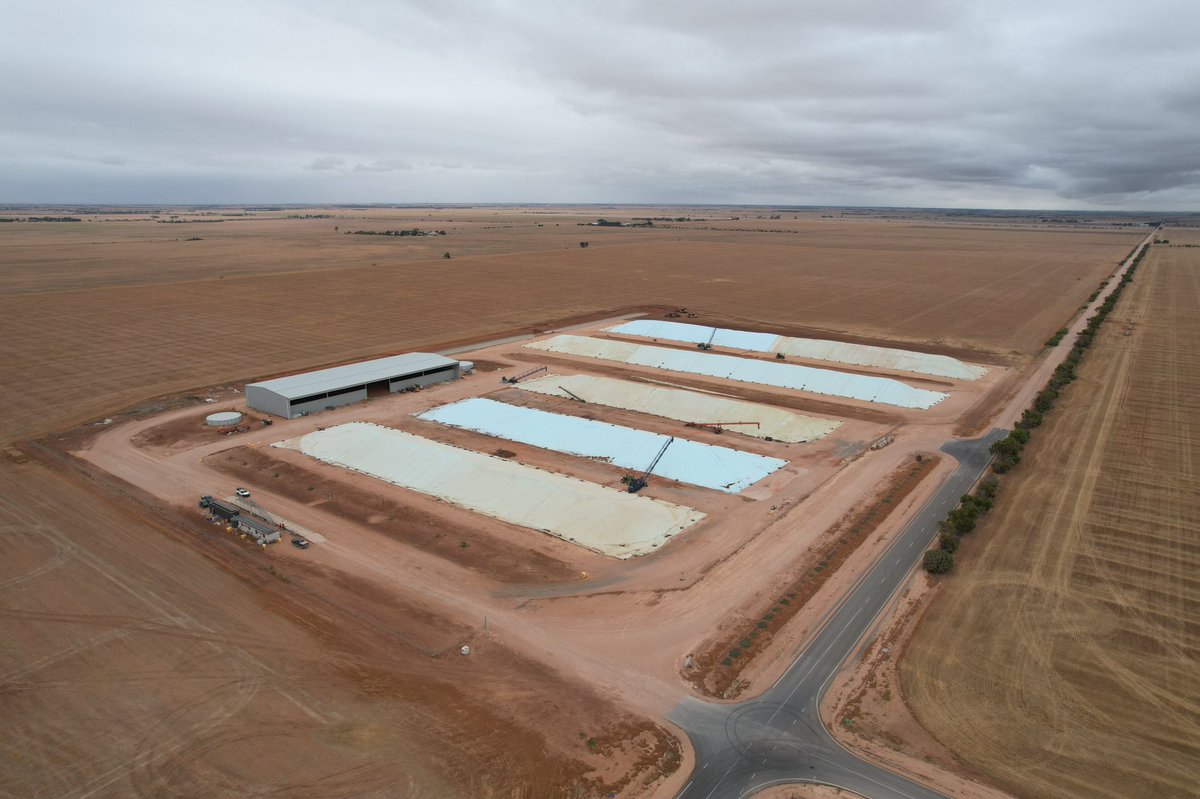 As harvest finally draws to a close we would like to thank all growers, clients and service providers whom supported &amp; assisted over the local record harvest. Time for a few 🍻 #wheat #barley #lentils