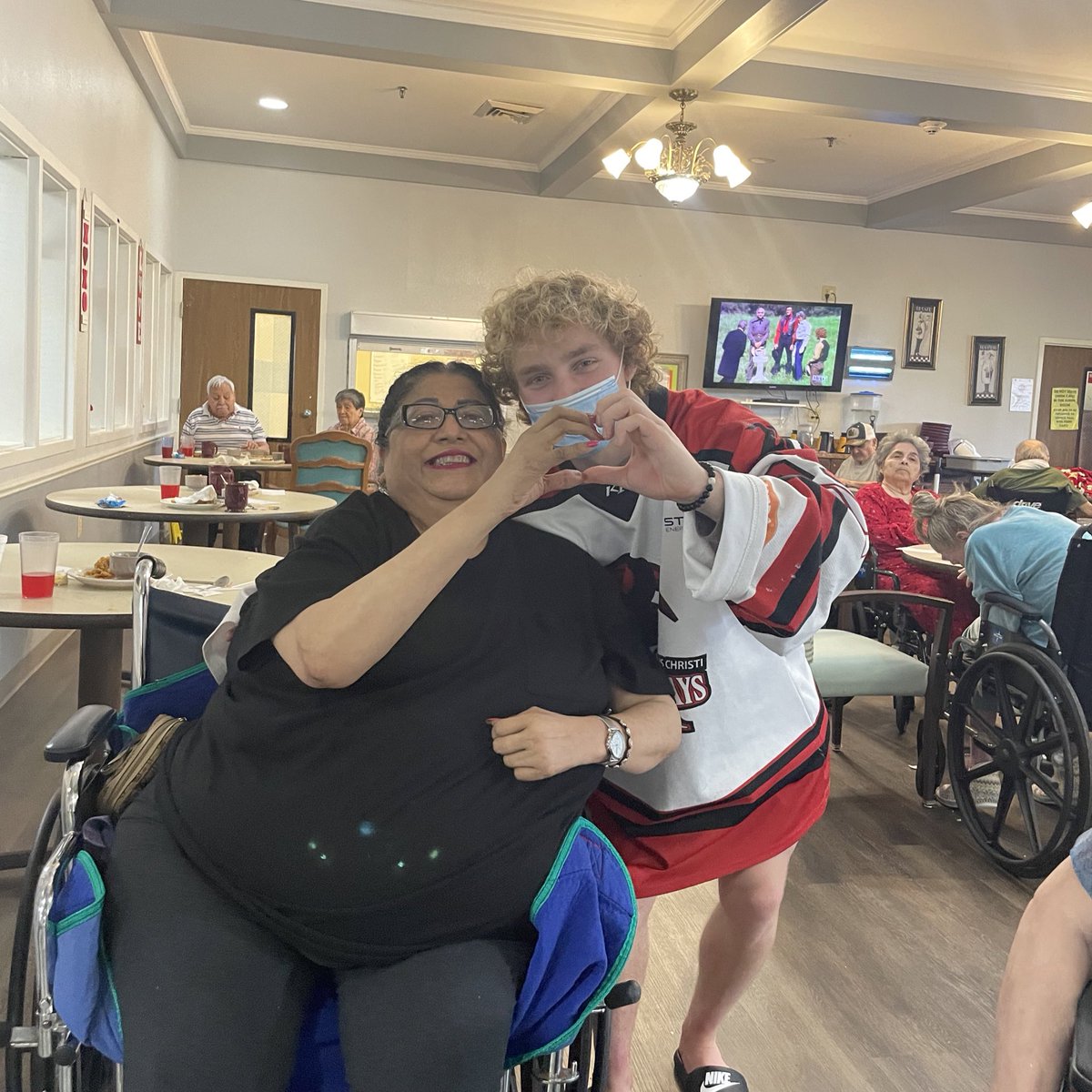 iceraysnahl's tweet photo. We visited with some of the residents of Caraday Corpus Christi today!

They even sang @michaelmumm61 a little song 🥳 https://t.co/Hpu6xu39A1