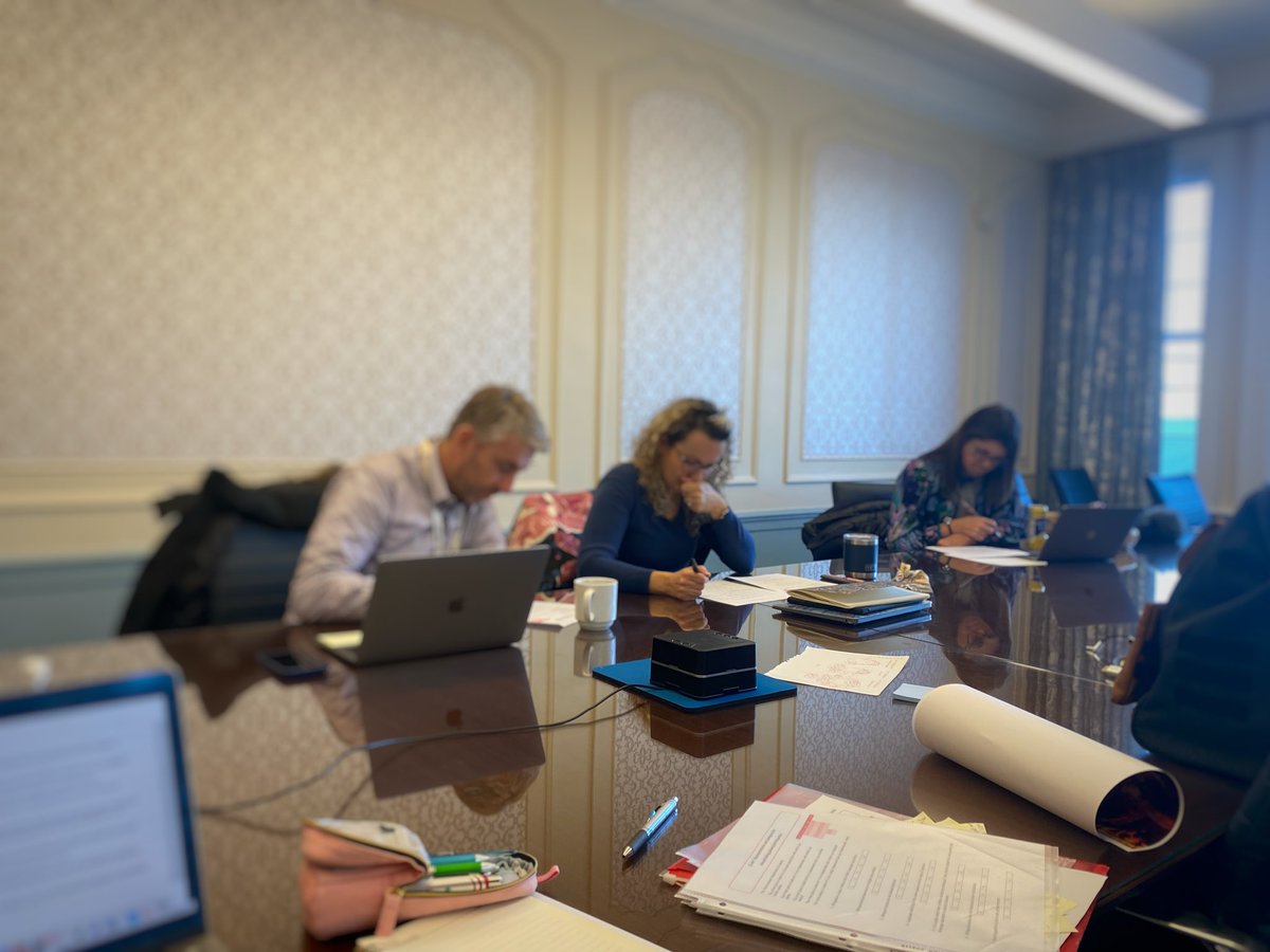 Mlf_america's tweet photo. Le plan triennal « Enseigner en #milieumultilingue » a suscité des discussions passionnantes sur les profils des apprenants, sur le contexte #linguistique,#culturel et #scolaire. Un grand merci aux équipes et aux enseignants de @TFScampus pour leur accueil On ❤️le Plurilinguisme! https://t.co/AVDo9nKfHm