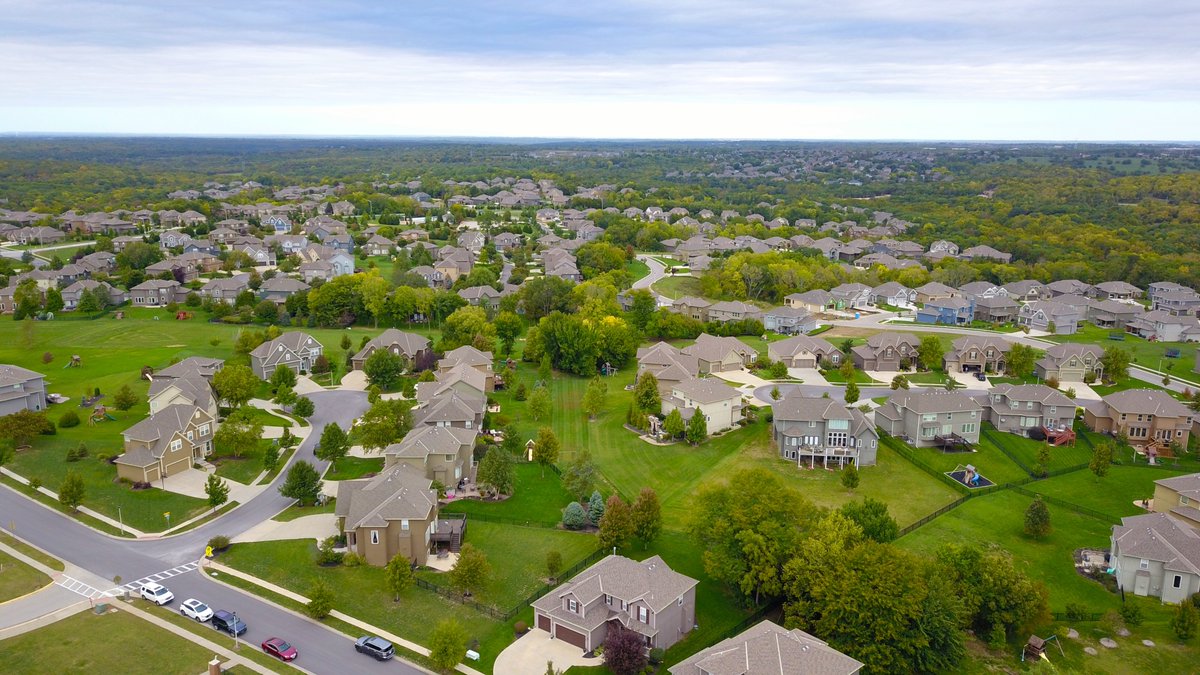 AMCSINC's tweet photo. AMCS HOA services include community maintenance, fiscal services, clerical services, and more. Contact our team today to learn more about how we can help manage your community association: https://t.co/etr94NPpUA #AMCSinc #HOASC https://t.co/YzecUkSRFA