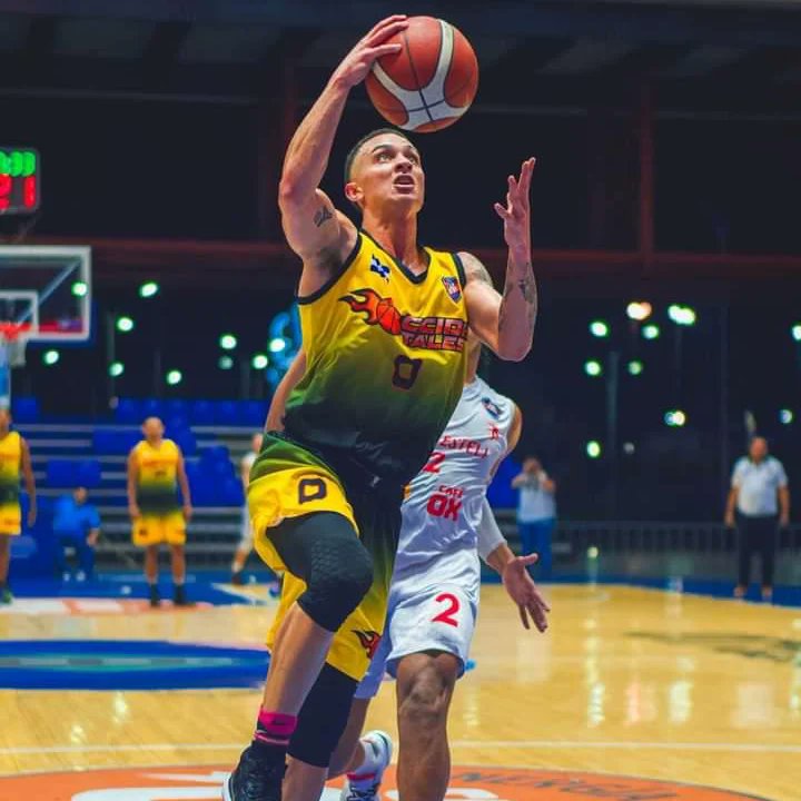 bsnaldetalle's tweet photo. 🗣 El prospecto Robert Nieves  somete su solicitud al draft del bsnpr para esta nueva temporada 2023. 👀🔥🏀 

Estatura: 6'2
Edad: 23 años
Peso: 175 LB
Posición: SG/PG 

🏀 -LAI (Universidad Central de Bayamon)

🏀- LBP(Chicharroneros de Bayamon) https://t.co/7j4nXDlFES