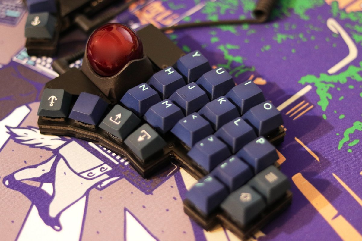 yexroh3003's tweet photo. #meishi_trackball_module を組み込んだ分割40%キーボード
エンドゲームが見えてきた https://t.co/6BHBYChjVF