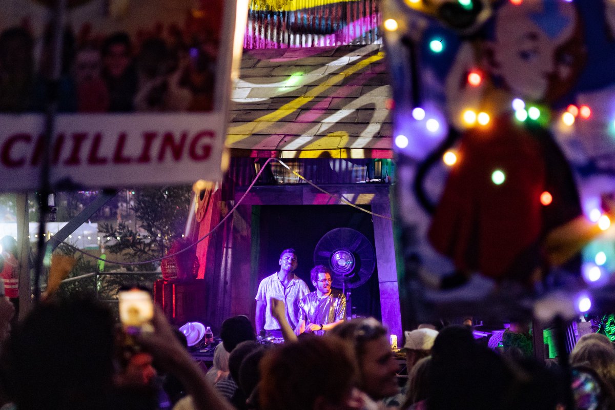 Andrew Boon (@boonsworth) on Twitter photo New mix! Two and a half hours of ⚡️doof power⚡️ at Paradise Club, back to back with @rumumusicuk. Expect it all! 🪩🌀❤️💫
Recorded during sunset on NYE, 2022 @ Lost Paradise, Glenworth Valley 🦘
📸 shot by <a href="/amar/">Amar Anand</a>.gera
Listen: soundcloud.com/framesmusic/fr… New mix! Two and a half hours of ⚡️doof power⚡️ at Paradise Club, back to back with @rumumusicuk. Expect it all! 🪩🌀❤️💫
Recorded during sunset on NYE, 2022 @ Lost Paradise, Glenworth Valley 🦘
📸 shot by <a href="/amar/">Amar Anand</a>.gera
Listen: soundcloud.com/framesmusic/fr…