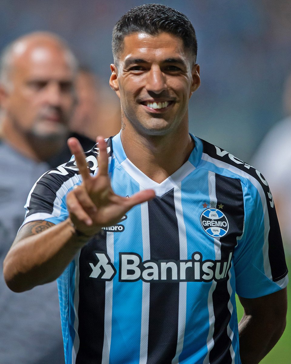fifaworldcup_pt's tweet image. Fala aí, @LuisSuarez9, marcou quantos gols na estreia pelo @Gremio? 🎩