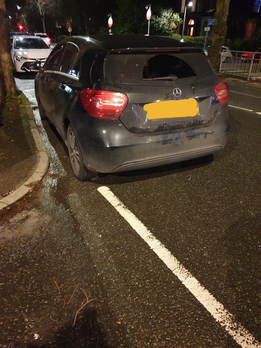 gmptraffic's tweet photo. #TrafficPCSOs #XQ54 #XQ14 from recent patrols
Vehicle spotted on a pedestrian crossing in @GMPSale
Vehicle issued TOR
Driver reported
Also attended 2 vehicle RTC @GMPSalford
involving this parcel delivery vehicle-it was #seized s165 RTA
by #TransportUnit
Driver reported https://t.co/vHqqNz4bpw
