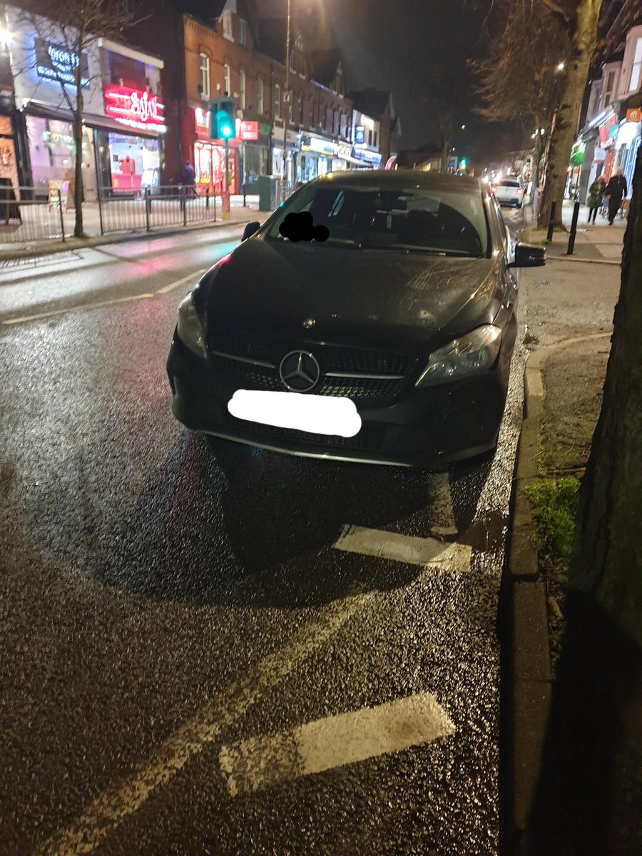 gmptraffic's tweet photo. #TrafficPCSOs #XQ54 #XQ14 from recent patrols
Vehicle spotted on a pedestrian crossing in @GMPSale
Vehicle issued TOR
Driver reported
Also attended 2 vehicle RTC @GMPSalford
involving this parcel delivery vehicle-it was #seized s165 RTA
by #TransportUnit
Driver reported https://t.co/vHqqNz4bpw