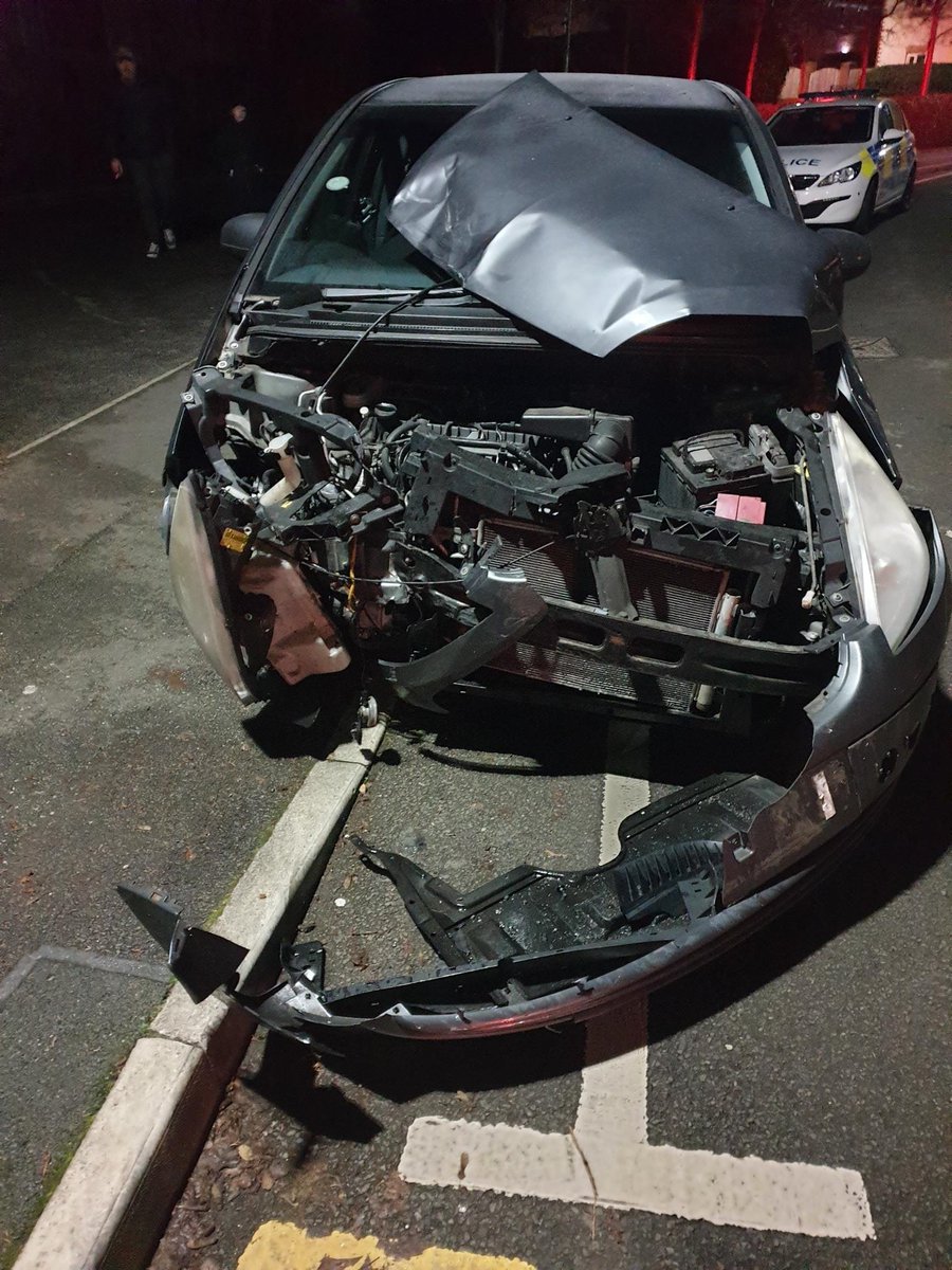 gmptraffic's tweet photo. #TrafficPCSOs #XQ54 #XQ14 from recent patrols
Vehicle spotted on a pedestrian crossing in @GMPSale
Vehicle issued TOR
Driver reported
Also attended 2 vehicle RTC @GMPSalford
involving this parcel delivery vehicle-it was #seized s165 RTA
by #TransportUnit
Driver reported https://t.co/vHqqNz4bpw