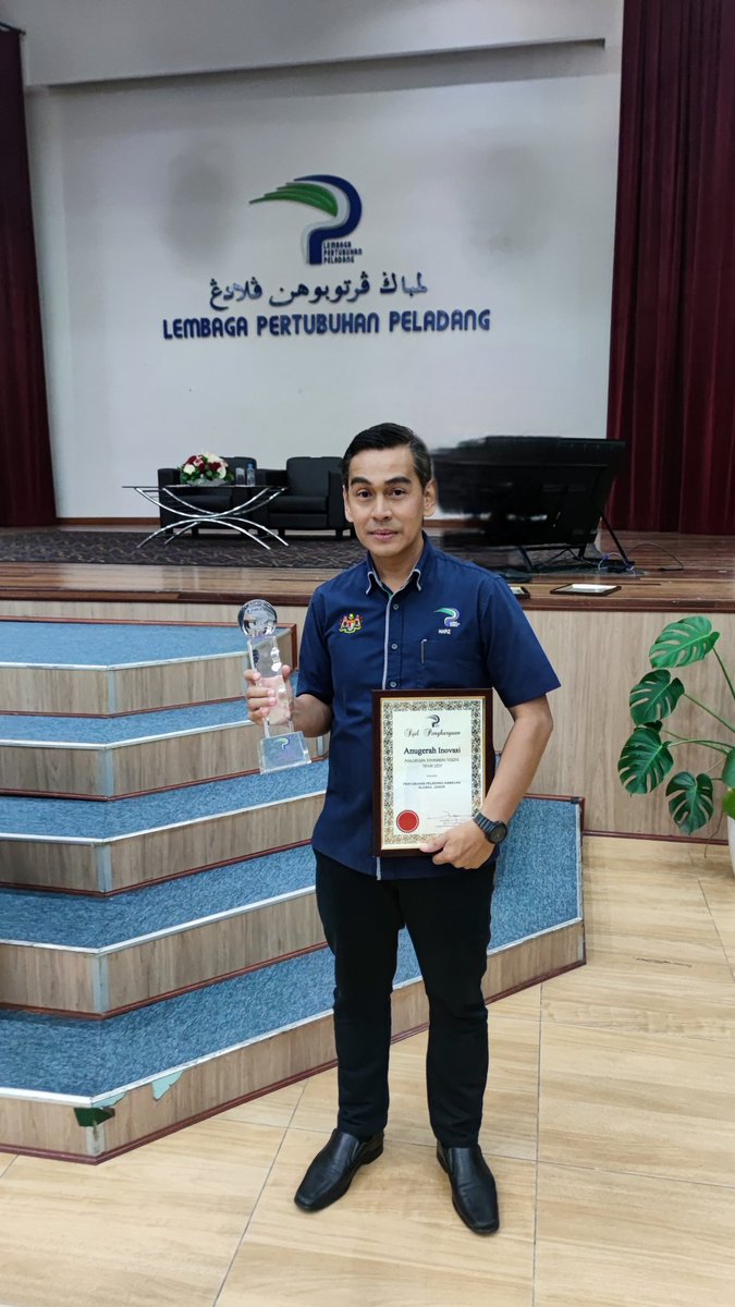 PPK_Kluang's tweet photo. 𝐏𝐏𝐊 𝐊𝐋𝐔𝐀𝐍𝐆 𝐌𝐄𝐍𝐄𝐑𝐈𝐌𝐀 𝐀𝐍𝐔𝐆𝐄𝐑𝐀𝐇 𝐈𝐍𝐎𝐕𝐀𝐒𝐈 𝐏𝐄𝐍𝐆𝐔𝐑𝐔𝐒𝐀𝐍 𝐏𝐄𝐌𝐀𝐒𝐀𝐑𝐀𝐍 𝐓𝐄𝐑𝐁𝐀𝐈𝐊 𝐓𝐀𝐇𝐔𝐍 𝟐𝟎𝟐𝟏

𝐓𝐄𝐑𝐈𝐌𝐀 𝐊𝐀𝐒𝐈𝐇 𝐋𝐏𝐏 ! https://t.co/bMtClughJU