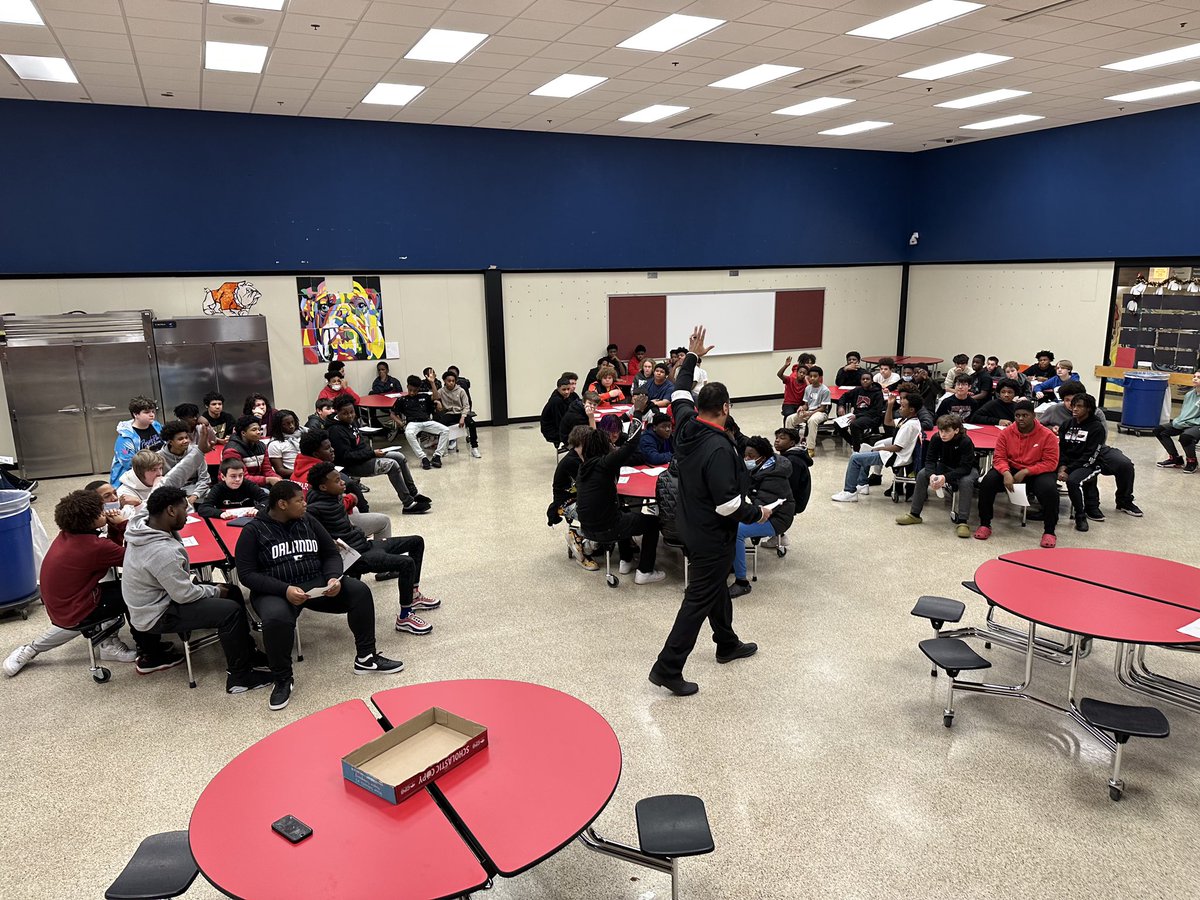 coachhall330's tweet photo. Off Season Middle School Football Meeting! 70 plus future Pups!! Let’s Go!! STEAMM Academy (Hartford) I’ll be in the building on Thursday. Go Pups!! https://t.co/Kf7kxlCynI