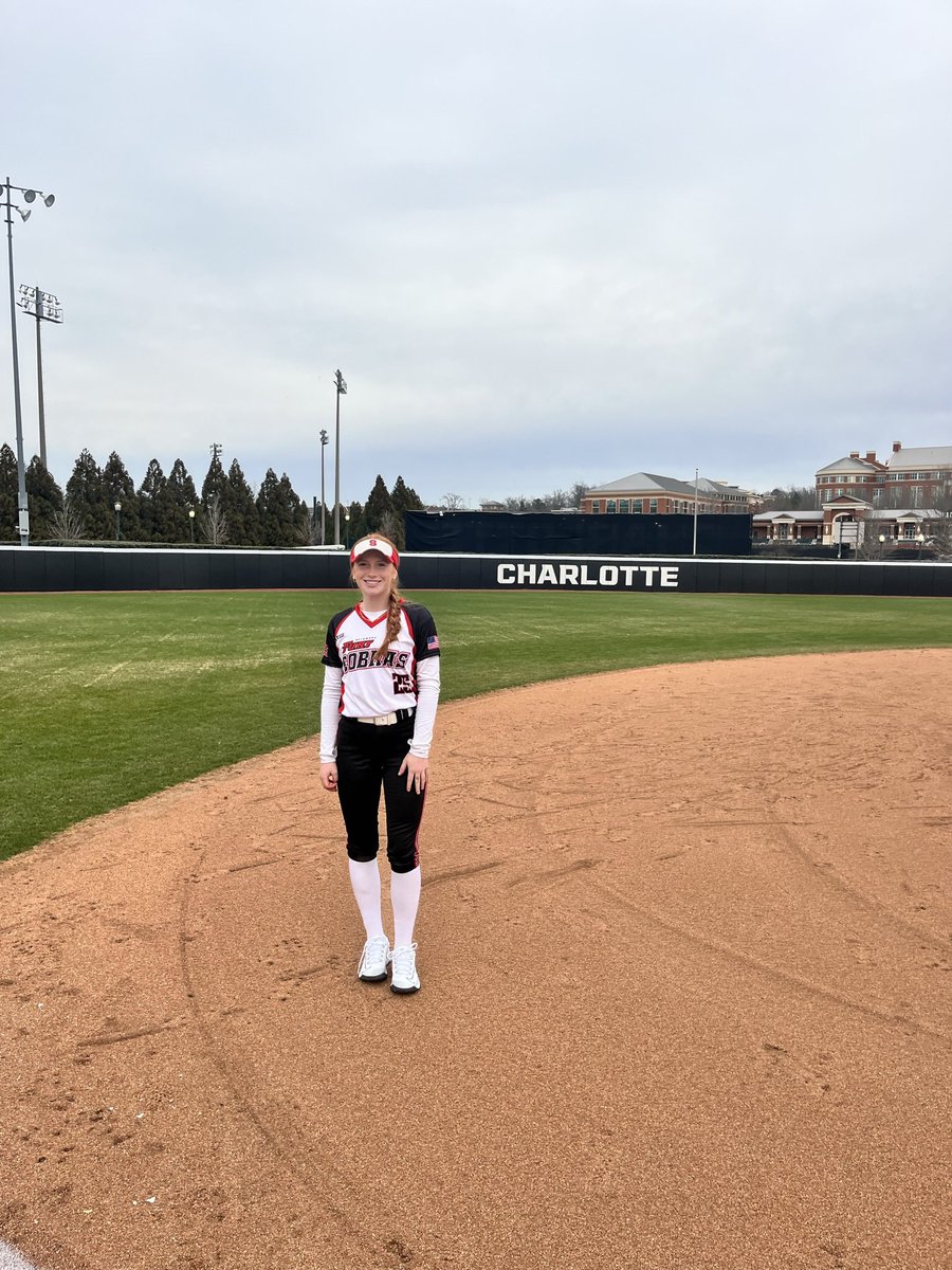 Had an amazing time at the <a href="/CharlotteSB/">Charlotte Softball</a> yesterday. Thank you to <a href="/jodydavidson/">Jody Davidson</a> <a href="/ashleychastain/">Ashley Chastain Woodard</a> <a href="/cj_leighton/">CJ Leighton</a> @Taylor_Wike_ for running an amazing camp! Looking forward to the next time I get to come back.