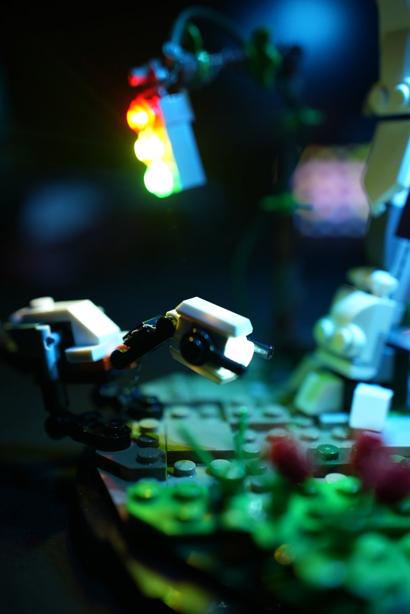 LPE_Salt's tweet photo. Dernière réalisation -> Tallneck en LEGO avec éclairage Briksmax. Figurine de plus de 30cm de haut, 1200+ pièces, env. 50 LED. Merci @Wystll pour le cadeau 😍 et @LEGO_Group et Briksmax pour l'avoir conçu !
#LEGO #HorizonForbiddenWest #Briksmax #lightning #led #CadeauDeNoel https://t.co/n64P6X0bkb