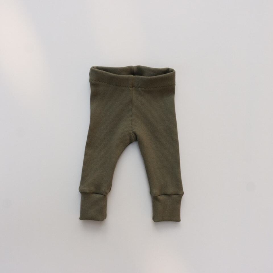 _wildlings's tweet photo. Got just a few of these left in the shop. They are a durable organic cotton, with stretch for days. I'm pretty sure I could put half my leg in one.

Items have been selling out, thank you for each and every order this holiday season.

Spring planning is … https://t.co/Fj8fuHULRI https://t.co/wy368JEvFd