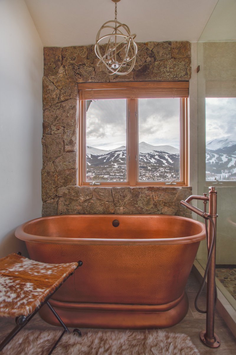 NadiaPalmaPhoto's tweet photo. Bathtub views in Breckenridge, Colorado.
#mountainhome https://t.co/UC1qAQUcpe