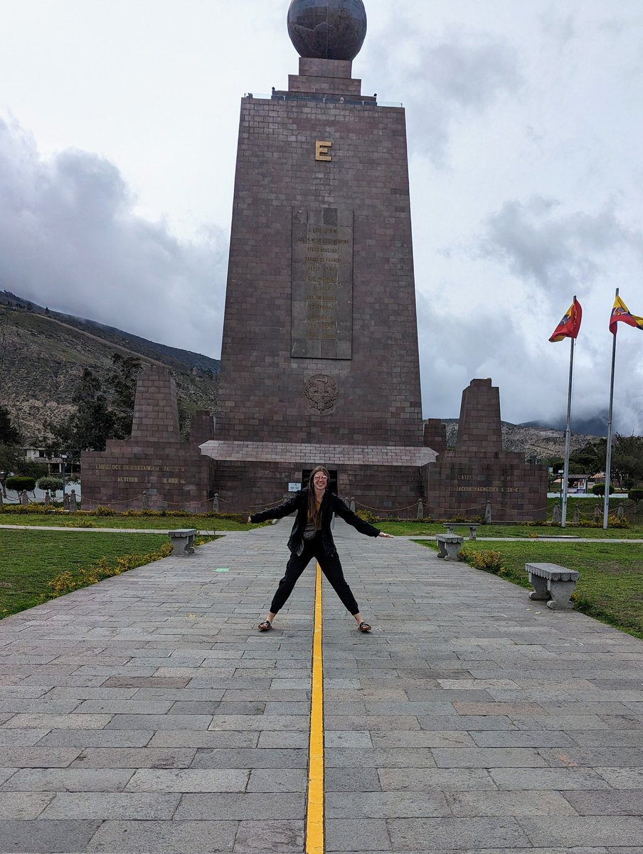 Mitad del Mundo 🇪🇨 half in the northern hemisphere and half in the southern