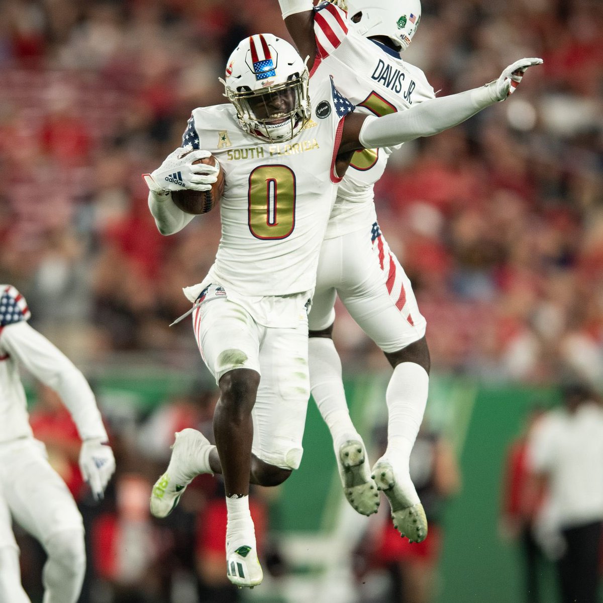 Santonyo “Kozy” Isaac (@sgkozyy) on Twitter photo Blessed to be re-offered by The University of South Florida <a href="/tech813coach/">Jayson Roberts</a> <a href="/CoachGolesh/">Alex Golesh</a> #GoBulls #HornsUp 🤘🏽 Blessed to be re-offered by The University of South Florida <a href="/tech813coach/">Jayson Roberts</a> <a href="/CoachGolesh/">Alex Golesh</a> #GoBulls #HornsUp 🤘🏽