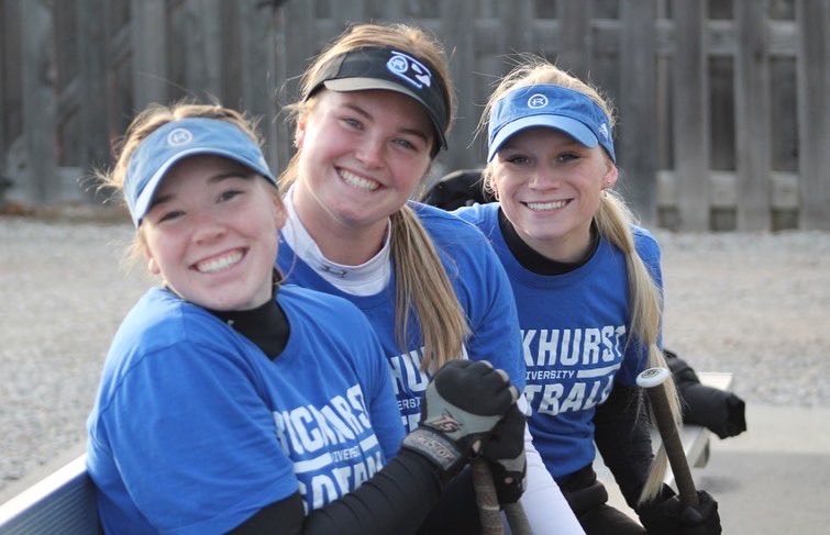 RockUSoftball's tweet photo. Our faces when we can get on our field before February, much less on DAY 1!! Love having these smiling faces back on campus 😁

#Team19 #foRUs https://t.co/gOgsPwiXLJ
