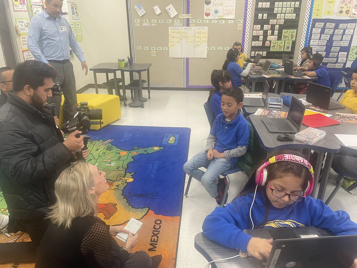 ARCIS_YISD's tweet photo. Scotsdale partners with Istation to highlight our school. Today’s site visit included our outstanding students and a visit with the dazzling Ms. Ruth West. #ReadingMatters At Scotsdale…#CadetsExcel https://t.co/gPTiz6gEqP