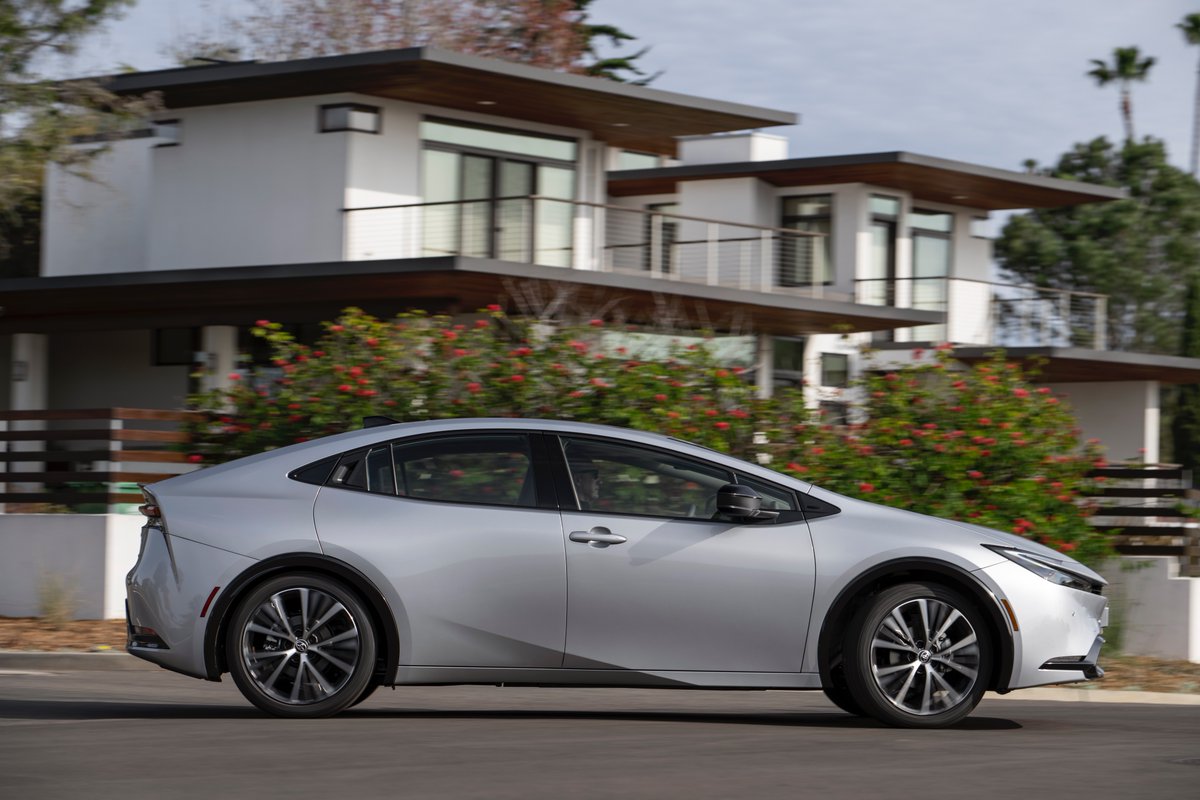 samsheffer's tweet photo. yo the 2023 prius is actually kinda sick https://t.co/A6bh1gnK0g