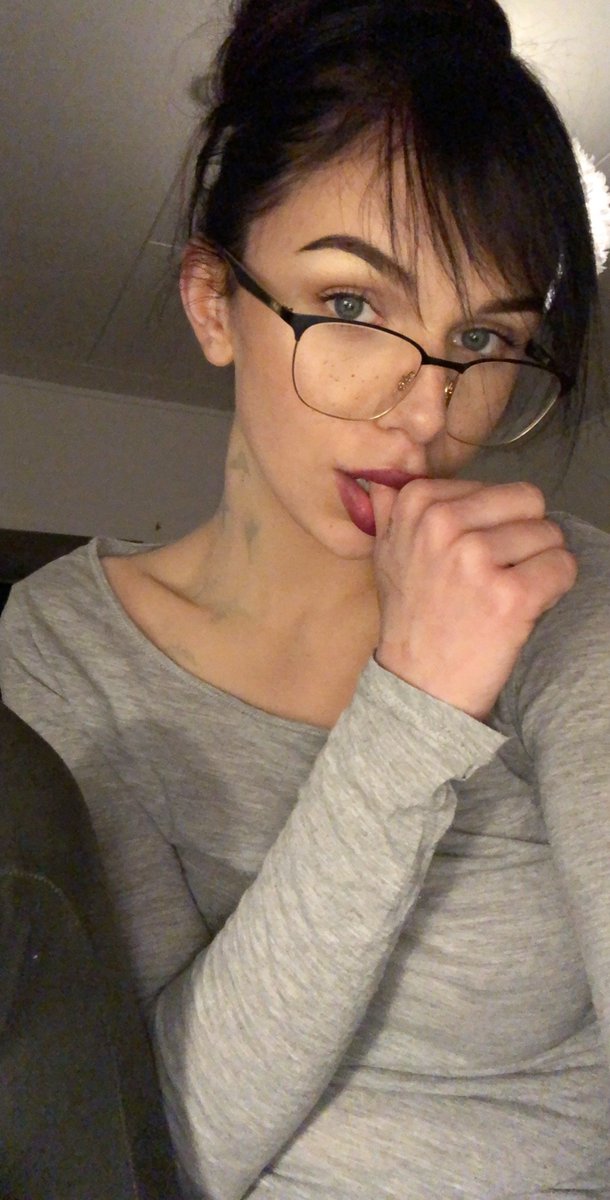clint_jelly's tweet photo. Rt and I'll send a video of me fingering my self🤗

Dm me “🍑”
 #horny #ass #nudes #naked #pussy #sex #porn #nsfw #nsfwtwtI #nsfwsnapchat #nsfwtwt #slut https://t.co/hohyDphhEC