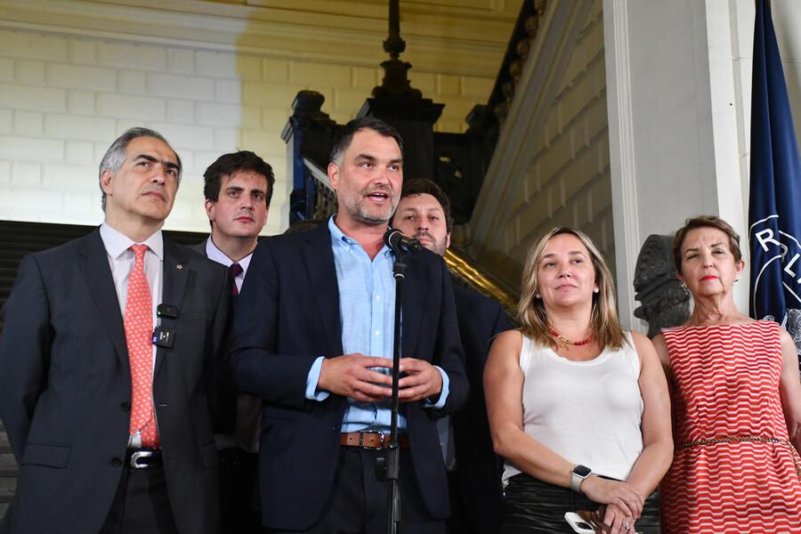 🔴 Estudio determina a la UDI, seguida por RN como los partidos más corruptos de Chile. m.elmostrador.cl/noticias/pais/…