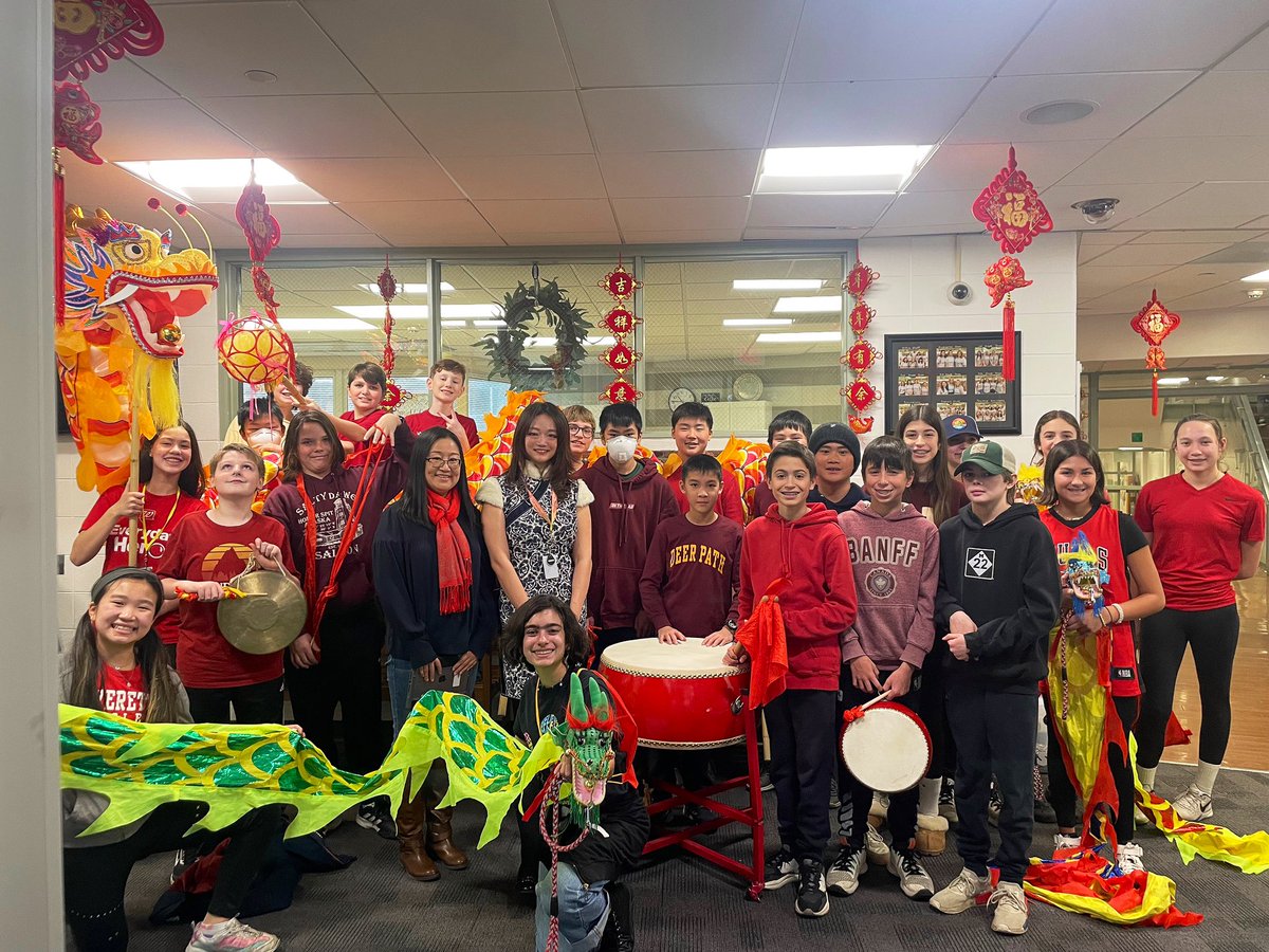 zzhanglfs67's tweet photo. DPM Dragon dance team @Spiritof67LF did first performance! 🧧🧧It is a not easy journey but 7th grade Mandarin students did awesome job! I am so proud of you all! Thank you @SM2567 @mrskcavanaugh @JwanLF67 for supporting us! #weareDPM #LFmoments @LakeForestSD67 https://t.co/leDEtQat0N
