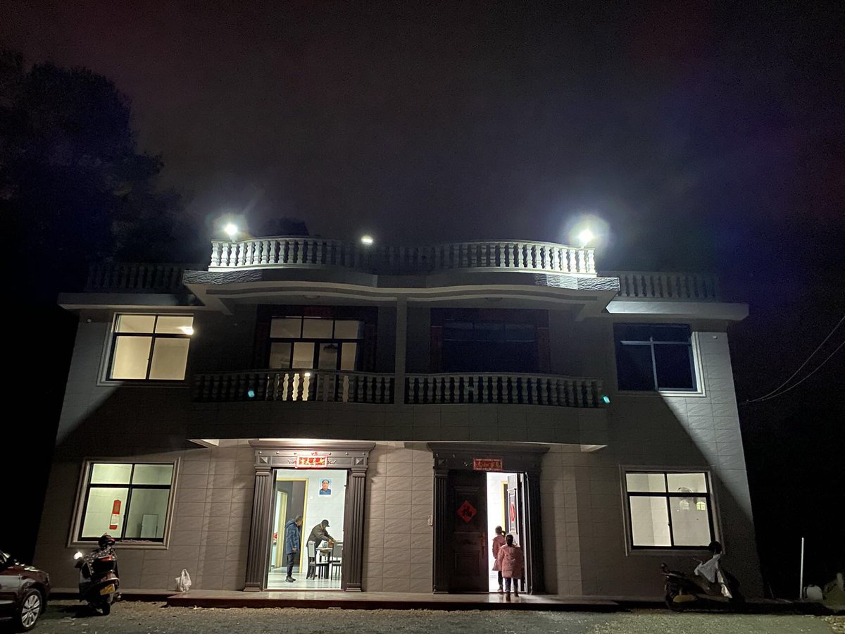 I brought 10pcs of Selena to installed around my house in my hometown last Chinese New Year. Now another Chinese New Year is coming, all these solar lights for pathways are working well as normal! I would like to remark them for every Chinese New Year!😄#solar #solarlight