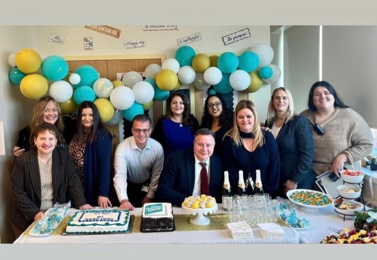 HoganAnnmarie's tweet photo. Today we celebrated the Grand Reopening of @ps68si1 @UFTTchrCENTER, where teachers &amp; paras embrace the idea of learning &amp; growing together to best support students. @Fyaly_Nunez , teachers and students outdid themselves - shining like the ⭐️ stars they are! https://t.co/j4slJV2M98