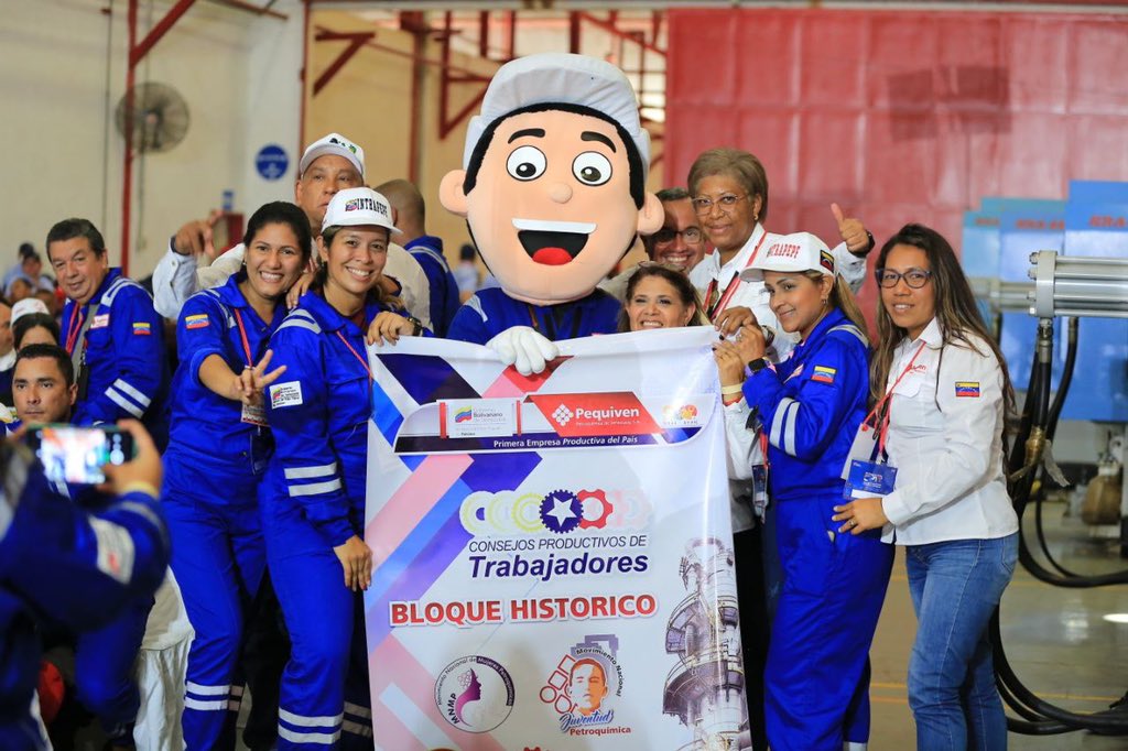 PrensaPequiven's tweet photo. #Pequito dice presente en el cierre del 4to. Congreso Nacional de los Consejos Productivos de Trabajadoras y Trabajadores.
#SancionaLasSanciones
#Petroquímica
@TareckPSUV
@TellecheaRuiz https://t.co/66k1sCpgo7