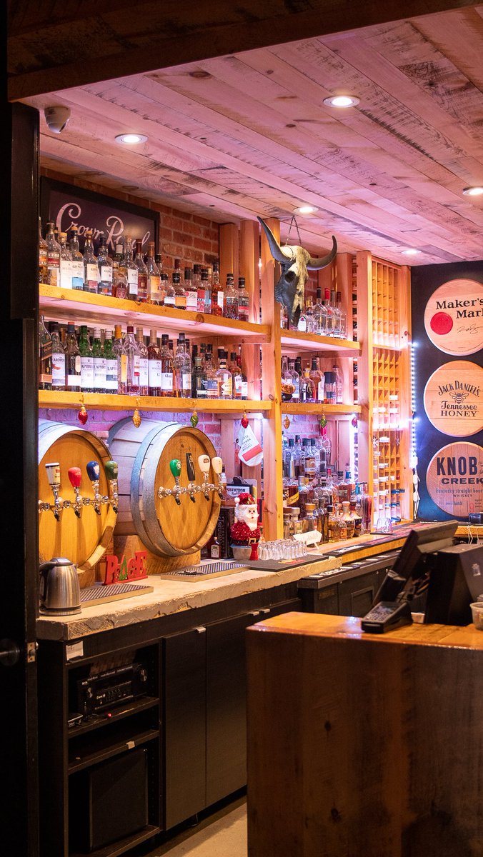 🌟 TRIVIA NIGHT! 🌟

Today's offer:
$9 Bud, Bud Light, Michelob Ultra, Ancaster Ale Mini Pitchers.

Join us tonight at 7:59 PM for a fun trivia hosted by @rubypubtrivia

pubfiction.ca

#Trivia #TriviaNight #WednesdayTrivia #PubFiction #HamOnt #Ancaster #LocalBusiness