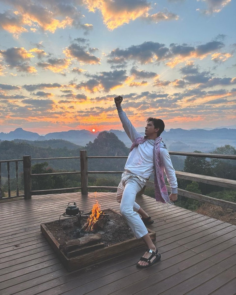 foreverK1348's tweet photo. #เข้มหัสวีร์  
Morning Kem 🌥️
Hussawee So Cute 😘
Kem Hussawee 
✌️✌️✌️✌️✌️✌️✌️✌️ https://t.co/8EmQKIklNG