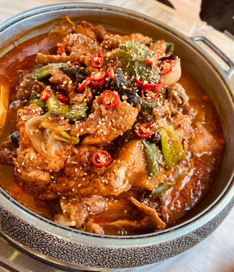 닭도리탕을 남도에서 제일
맛있는게 하는 #맛집 

m.blog.naver.com/ds4cdl/2227175…