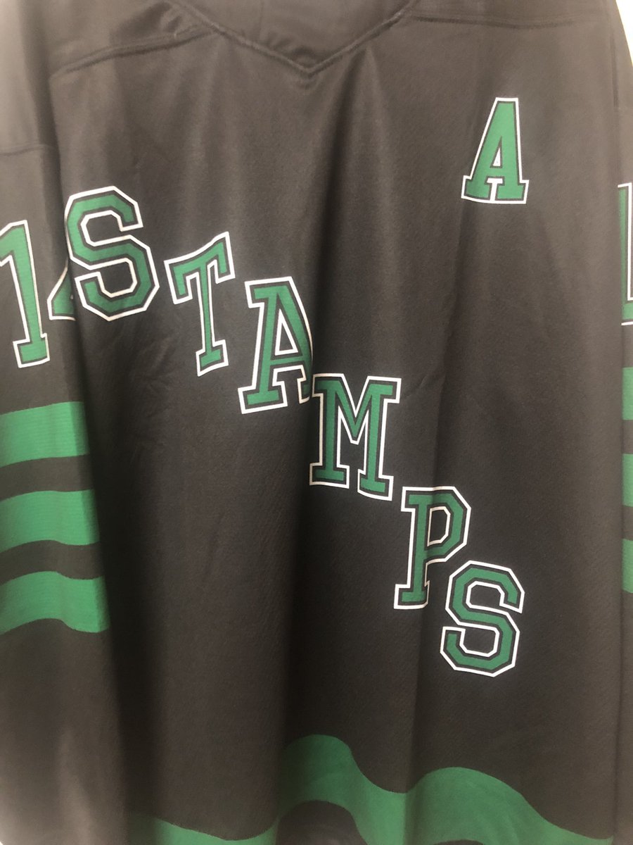 The boys got some sweet new threads for their provincial run. They’re going to be looking drip!
Look good, play good.