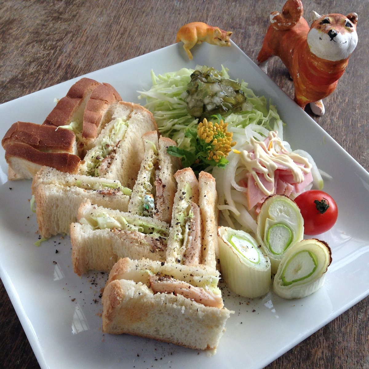 44310410's tweet photo. 20230118wed #妄想カフェ443 #朝ご飯 #朝食 #朝ごはん #あさごはん #ぼっちごはん #おうちごはん #breakfast #colazione #Petitdéjeuner #ワンプレート #朝ごパン🍞#toastsand #スモークチキン #サラダチキン #チキンサンド #sandwich #サンドウィッチ #昭三サラダ #shozosalada #artsalad #焼き葱 https://t.co/0rfjJi2NXq