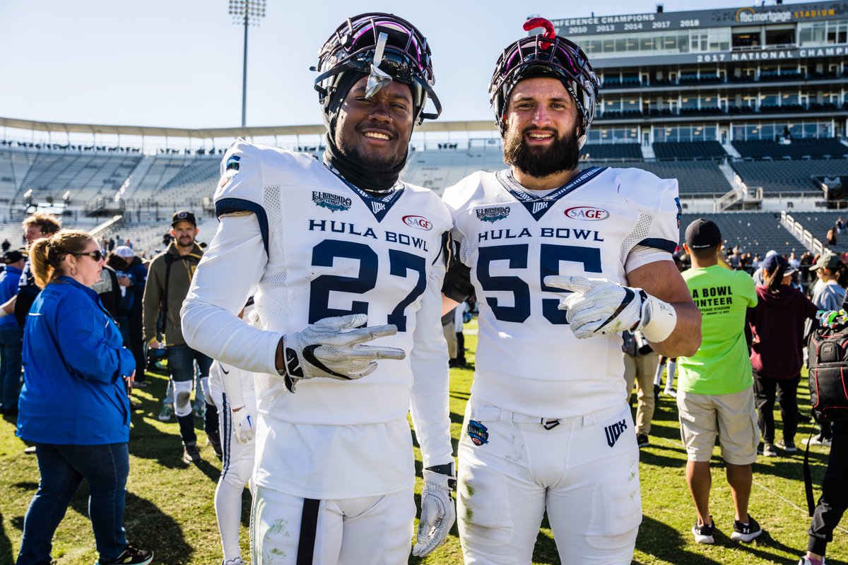 MontanaGrizFB's tweet photo. Our guys @PattyC233 and @jacosse_ SHOWED OUT at the @Hula_Bowl‼️

📰 https://t.co/Jfgnepj0Xj
📸 https://t.co/GC4vnfMrdG

#GoGriz #NextLevelGriz https://t.co/AqxeyjIXwT