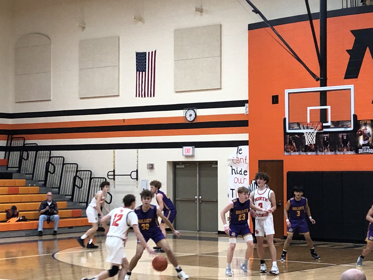 HolgateAthleti1's tweet photo. 🏀 Final from “the Jungle”: Holgate 40 N. Baltimore 35.. Awesome job closing out the win tonight, Holgate!! Next up is a home BBC matchup w/N Central on Friday 1.20 (6pm)!! @mshs_principal @HolgateSchools @crescentsports @NW_Signal https://t.co/wpGNXnlydC