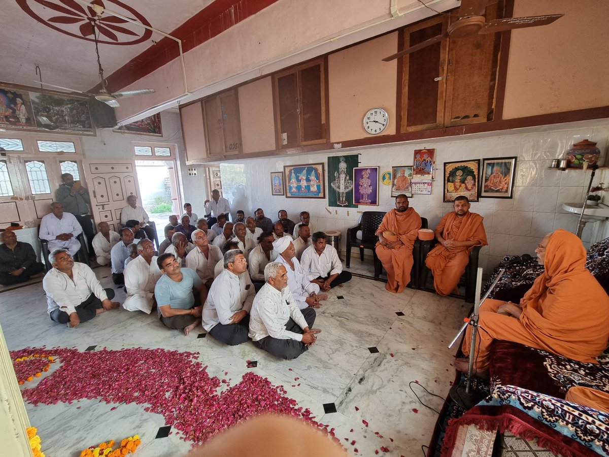 rajkotgurukul's tweet photo. Una Vistar ma Pu. Gurumaharaj nu Satsang Vicharan
View More Photos : https://t.co/cRtytmTcHQ
.
.
#swaminarayan #rajkotgurukul #rajkot #Una #Gujarat #gurumaharaj #satsang #vicharan #explore #spiritual #spiritualjourney #journey #travelphotography #traveling https://t.co/3QvzqLhJWN