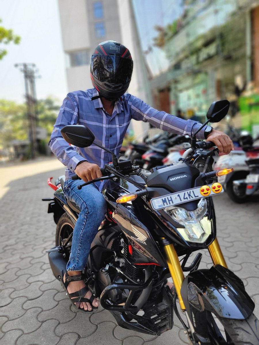 RajendraPacharn's tweet photo. Ready to #Ride  #❤️ #hornet2.0 https://t.co/kUsYsRDJbR