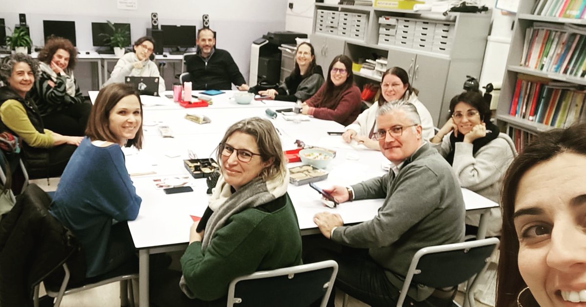 afavedrunavall's tweet photo. Reunió de junta de gener. Tenim un munt de propostes per fer-vos, #ganesdescola #escolafamiliar #escolapropera https://t.co/oajuVlGNgJ
