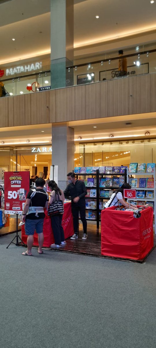 Periplus_Store tweet picture