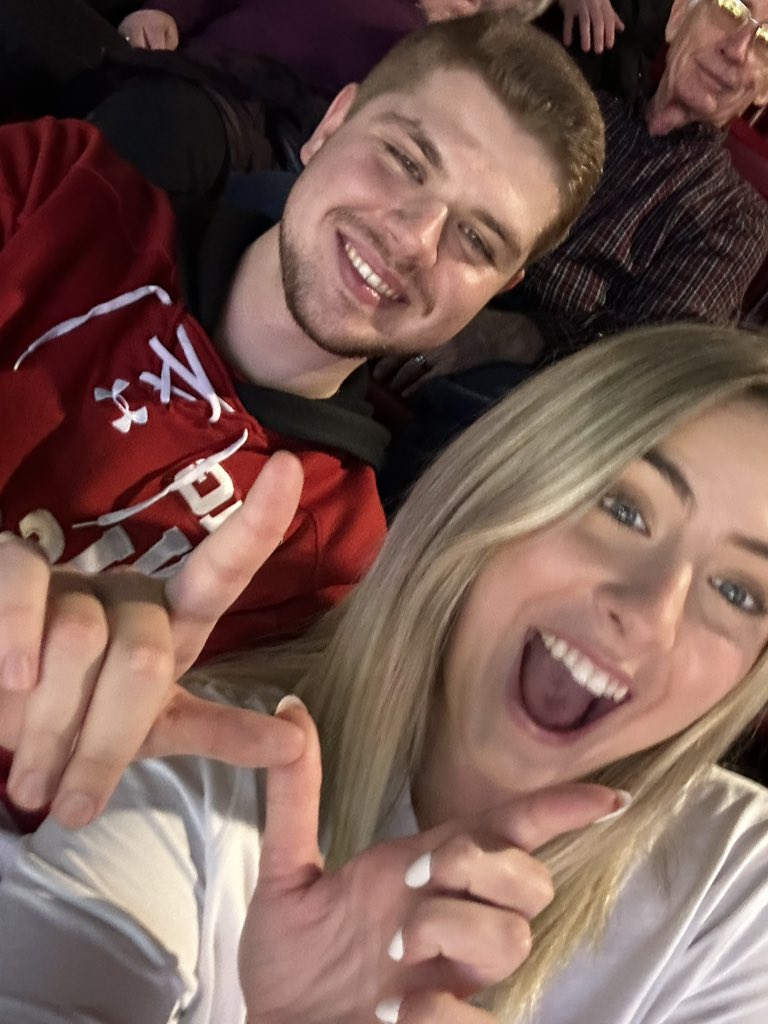 Madddiiee's tweet photo. #OnWisconsin https://t.co/6cmbbVDNIa
