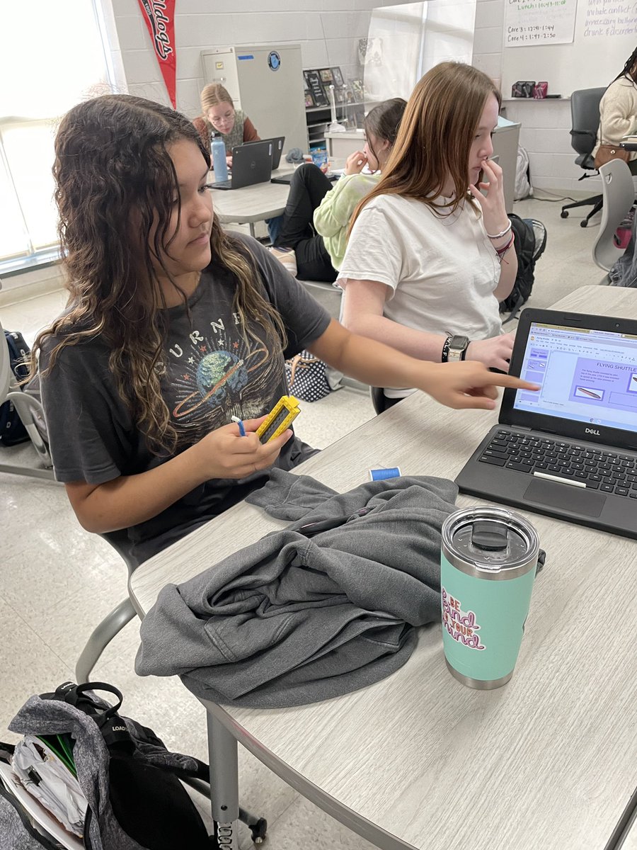 During renovation, our #makerspace is going mobile.  Right now, 8th grade  @SBMSCougars are making artifacts on the Industrial Revolution.  @brunscoschools #STEMeducation   #mediaspecialist  #makerspace #makers #edtech #transformingeducation #middleschool